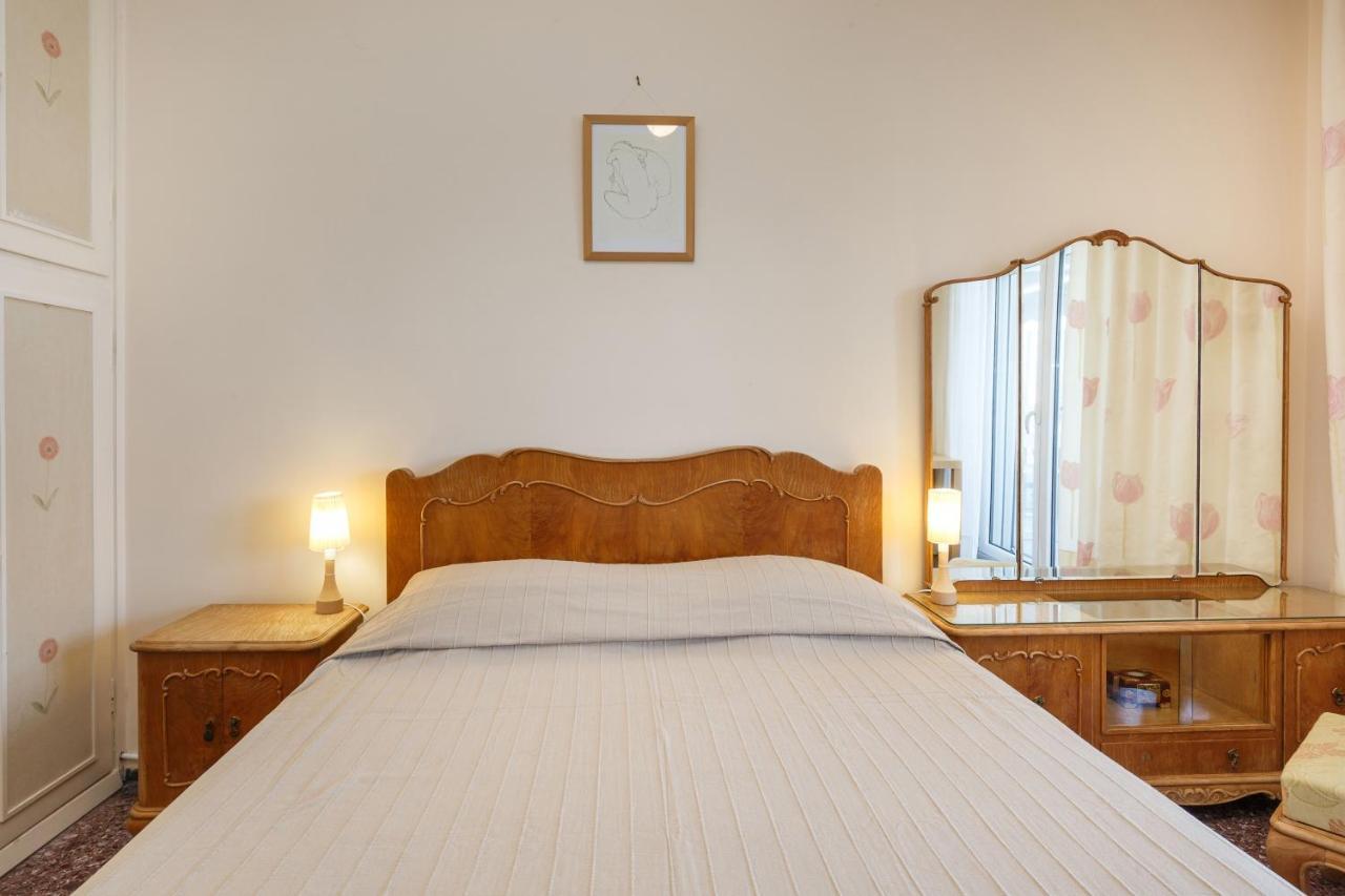 Peraía Metaxa Seafront Apartment מראה חיצוני תמונה