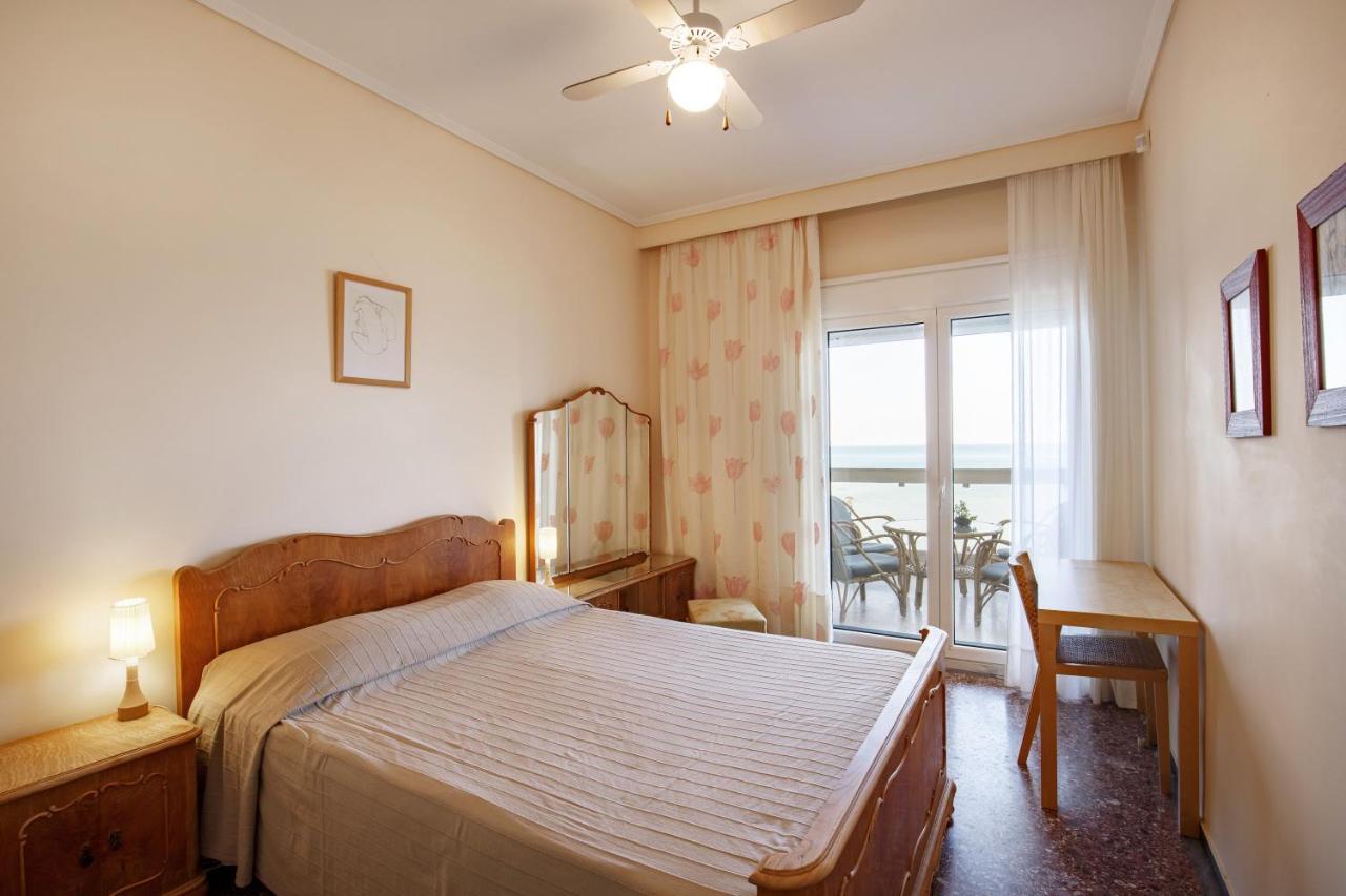 Peraía Metaxa Seafront Apartment מראה חיצוני תמונה