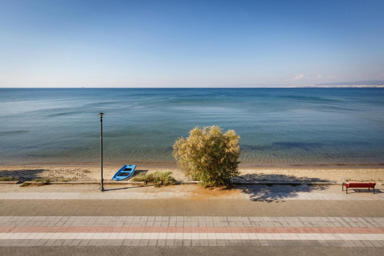 Peraía Metaxa Seafront Apartment מראה חיצוני תמונה