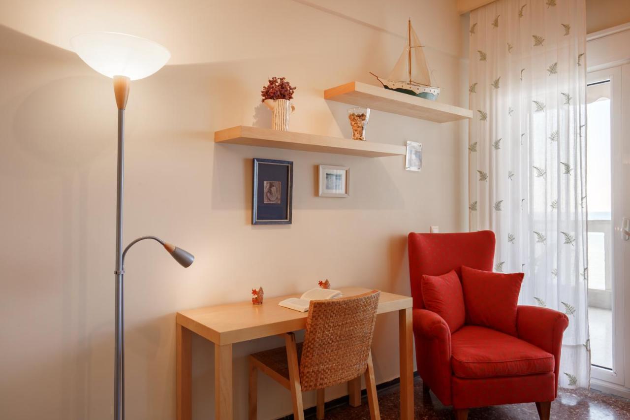 Peraía Metaxa Seafront Apartment מראה חיצוני תמונה